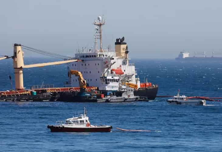 Gibraltar Hundir La Popa Del Buque Accidentado Para Hacer Frente Al