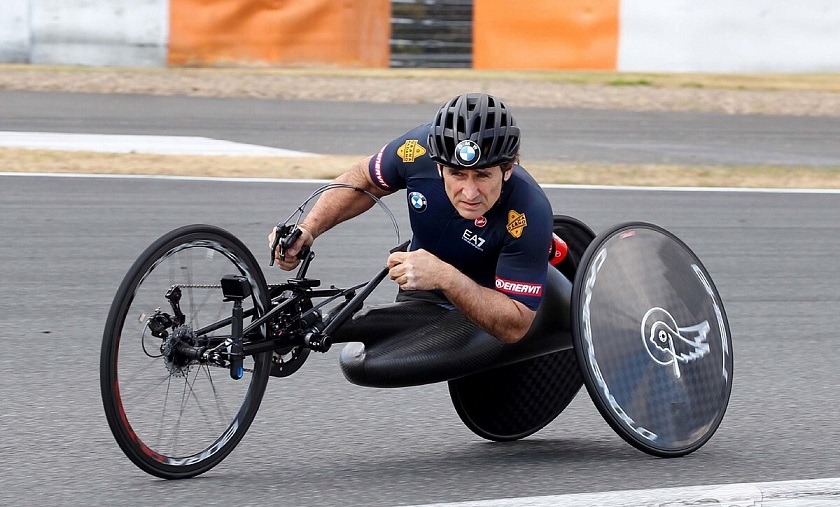Suspenden la sedación de Alex Zanardi