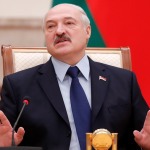 El autoritario presidente de Bielorrusia, Alexandr Lukashenko, juró este miércoles el cargo