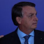 Bolsonaro dice que "amedrentan" con una supuesta segunda ola de covid-19