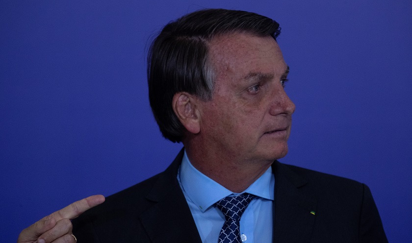 Bolsonaro dice que "amedrentan" con una supuesta segunda ola de covid-19