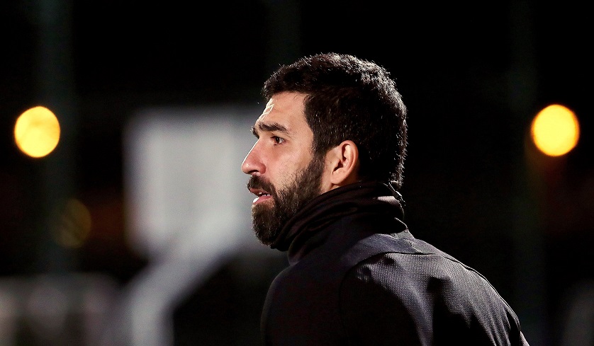 Brote de COVID en el Galatasaray, Arda Turan y otros 4 jugadores dieron positivo