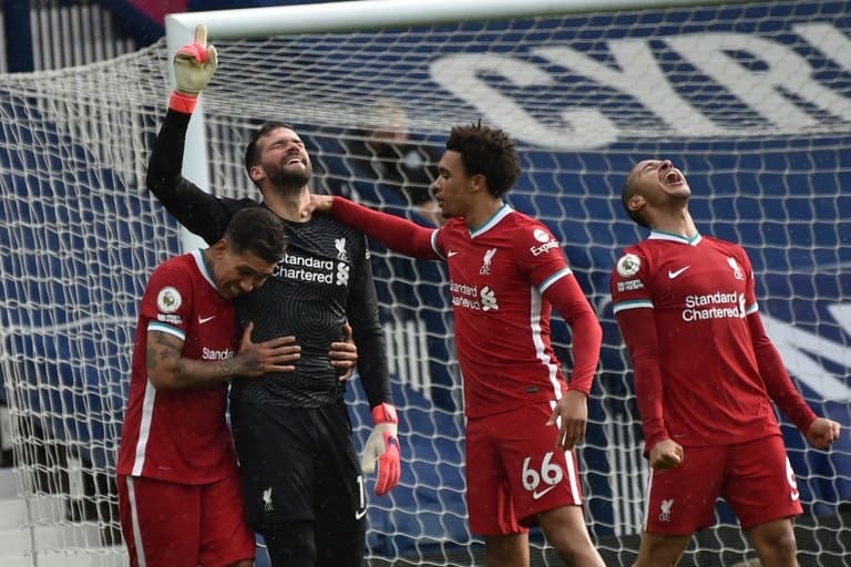 El Portero Alisson Marca En El A Adido Y Acerca Al Liverpool A La Champions