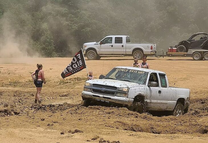 El alocado Festival 'Redneck Rave' de Edmonson, Kentucky