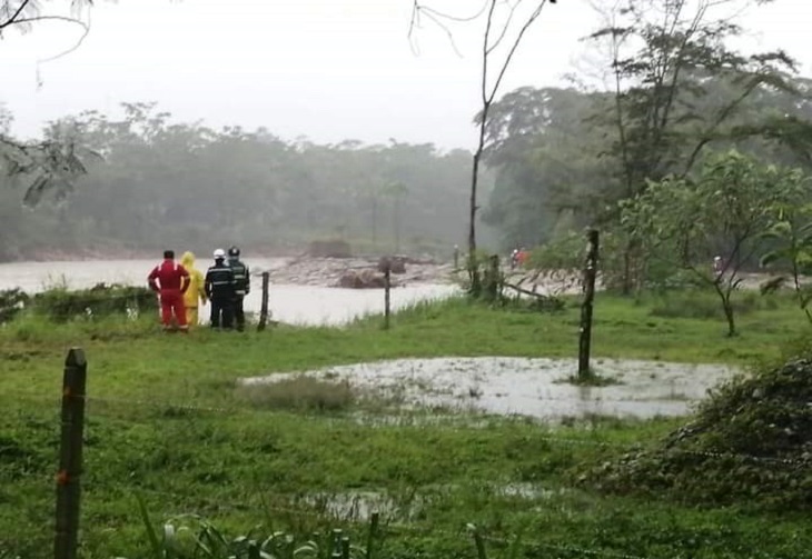 Liliana Rodríguez aún no es encontrada en el río Acacías, al que cayó con su familia