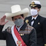 Pedro Castillo cumple sin luna de miel su primer mes como presidente del Perú