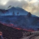 Una colada se aproxima lentamente a La Laguna y está ya a 1,5 kilómetros