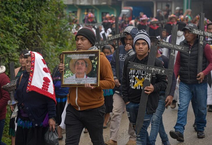 Víctimas de masacre en México exigen justicia y verdad 24 años después