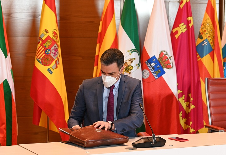 España vuelve a imponer uso obligatorio de la mascarilla en exteriores