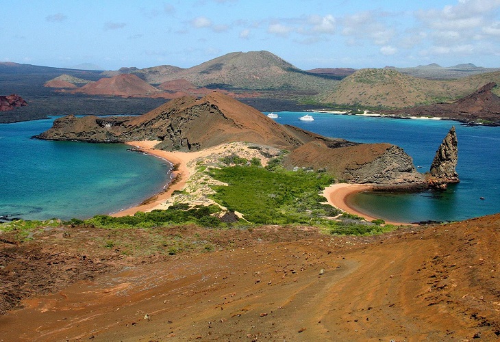 Lasso establece el viernes una nueva reserva en Galápagos junto a Duque y Clinton