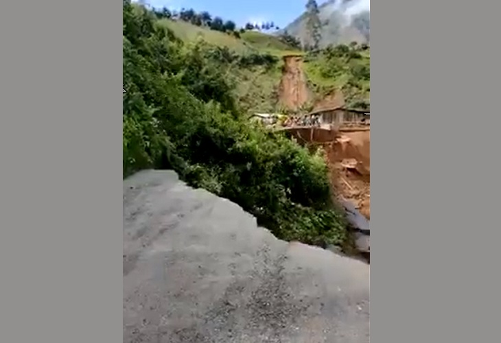 Argelia, Cauca, incomunicada tras impresionante deslizamiento de tierra