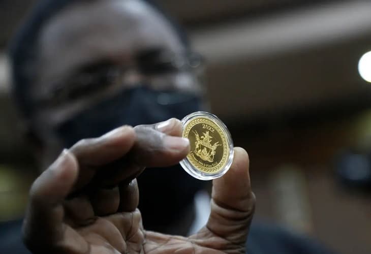 Zimbabue acuña 2000 monedas de oro en el mercado local frente a la inflación
