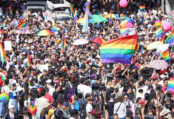 Multitudinaria marcha del Orgullo Gay en Medellín La Alpujarra será el epicentro del Pride Medellín 2024: un recorrido lleno de color y orgullo