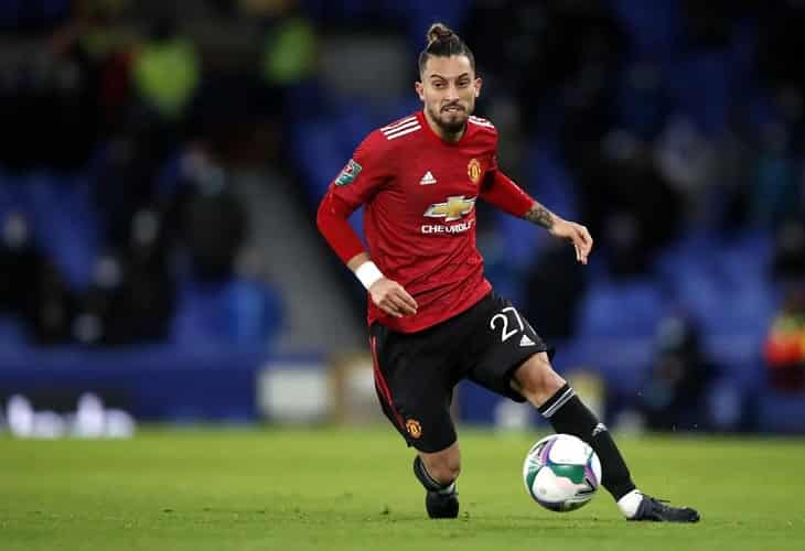 El United acordó el préstamo del lateral brasileño Alex Telles al Sevilla