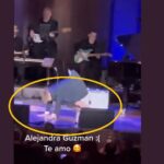 Alejandra Guzmán se cayó durante un show y tuvo que ser sacada en ambulancia