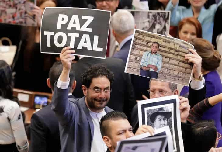El Senado de Colombia aprueba el proyecto de ley de paz total de Petro