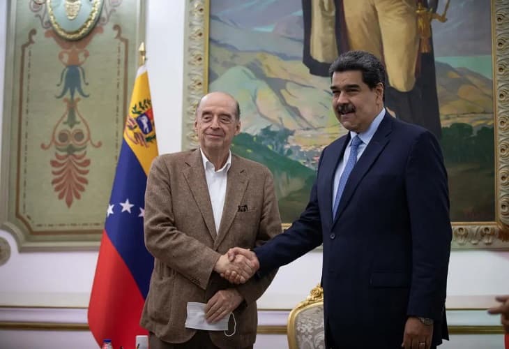Maduro sostiene una reunión privada con el canciller colombiano, Álvaro Leyva