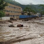 En Tejerías, Venezuela, desbordes por lluvias dejan 4 muertos y 50 desaparecidos