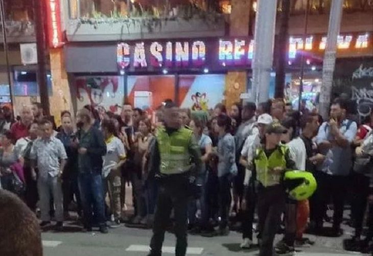 Bus atropella y mata a un peatón en avenida La Playa de Medellín