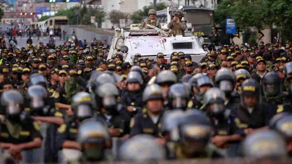 Miles de peruanos vuelven a marchar en Lima en contra de Boluarte