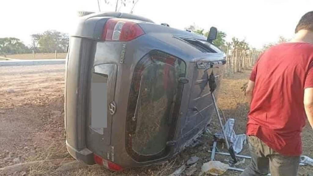 Jóvenes hacían video para TikTok y terminaron volcando el carro en el que iban en Sahagún, Córdoba