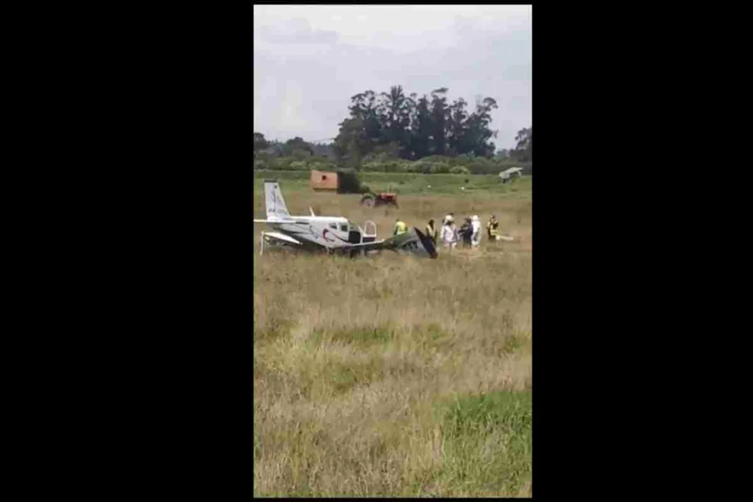 Avioneta Aterrizó De Emergencia Cerca De La Autopista Norte Este Jueves 20 3075