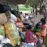 Indígenas bloquean el acceso a un colegio en Medellín y exigen atención de la alcaldía