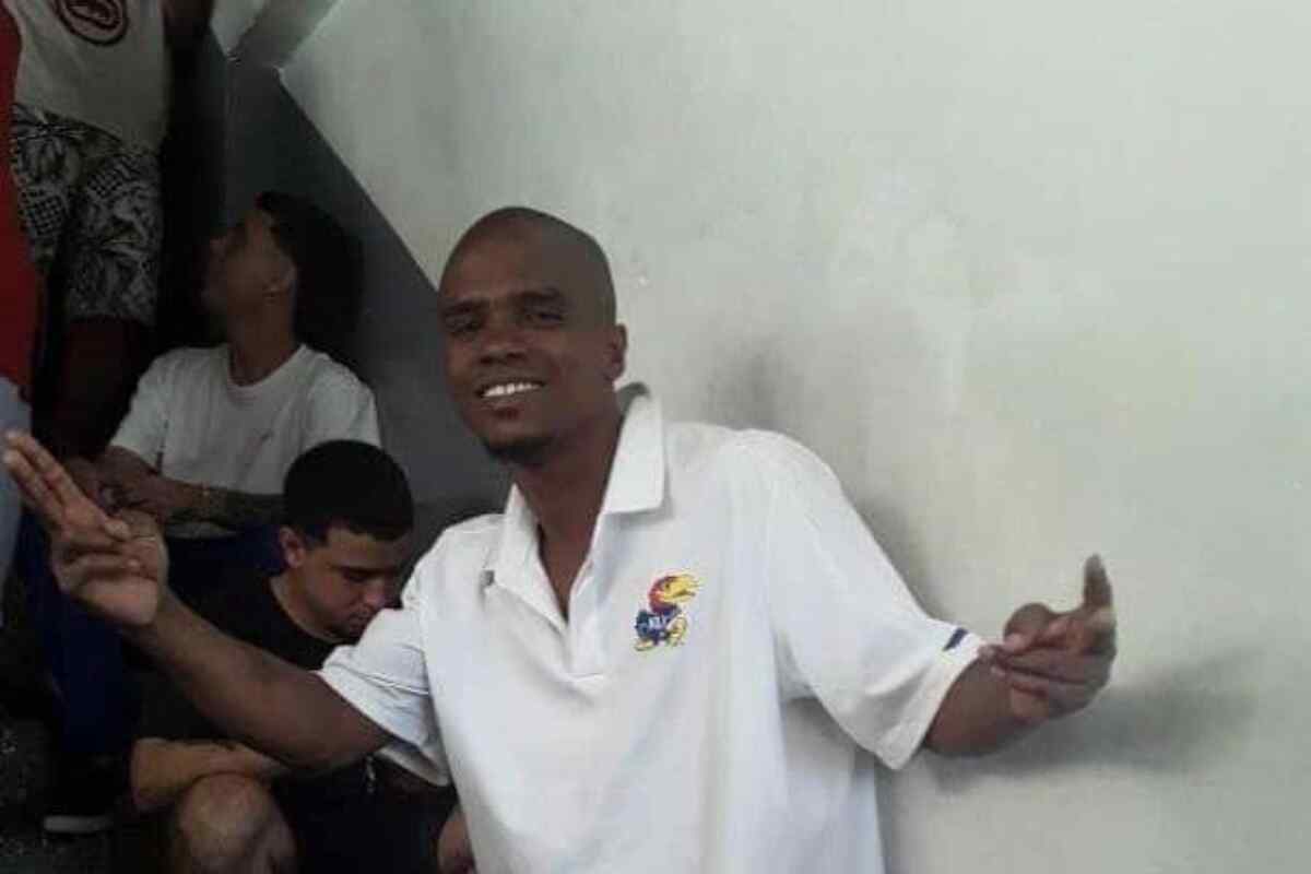 Yeison Estiven Saldarriaga Henao, Un joven murió apuñalado cuando dormía en la calle en el barrio Manrique de Medellín