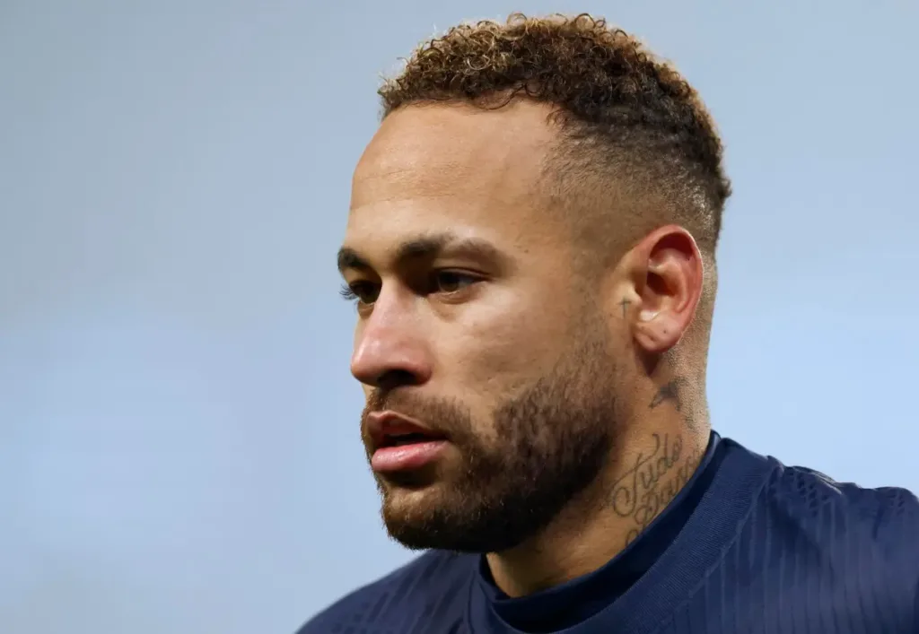 Neymar pide perdón tras la polémica generada por un supuesto caso de infidelidad