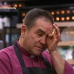 El padre Walter no pudo con el bife de lomo y se fue de MasterChef Celebrity