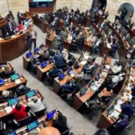 senado- Congresistas se defienden tras ser acusados de recibir cupos de gasolina y pago de peajes---¿Quién tiene la última palabra sobre una posible Constituyente en Colombia?