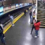 Suicidio en el metro de Santiago: un hombre se lanza a las vías del tren