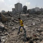 Suben a 900 los muertos en Franja de Gaza y las autoridades piden un pasillo humanitario
