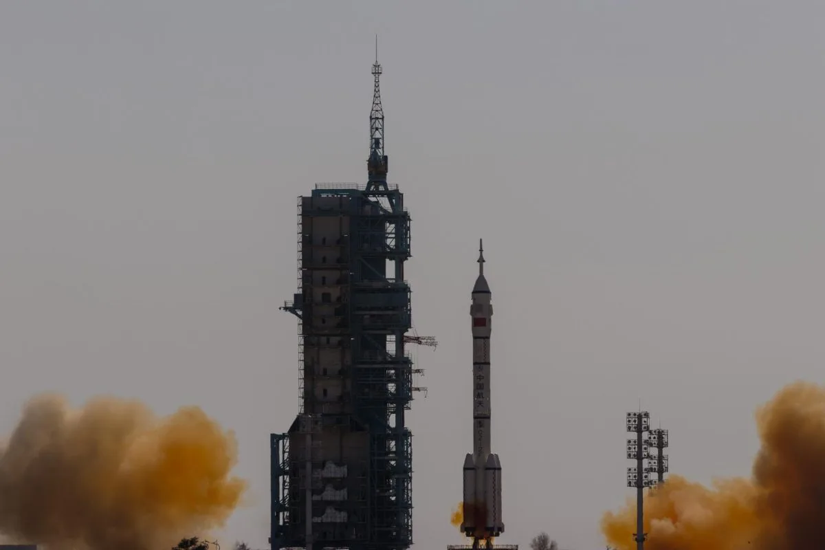 Muestras científicas de la estación espacial china llegan a Pekín tras el regreso de Shenzhou-16