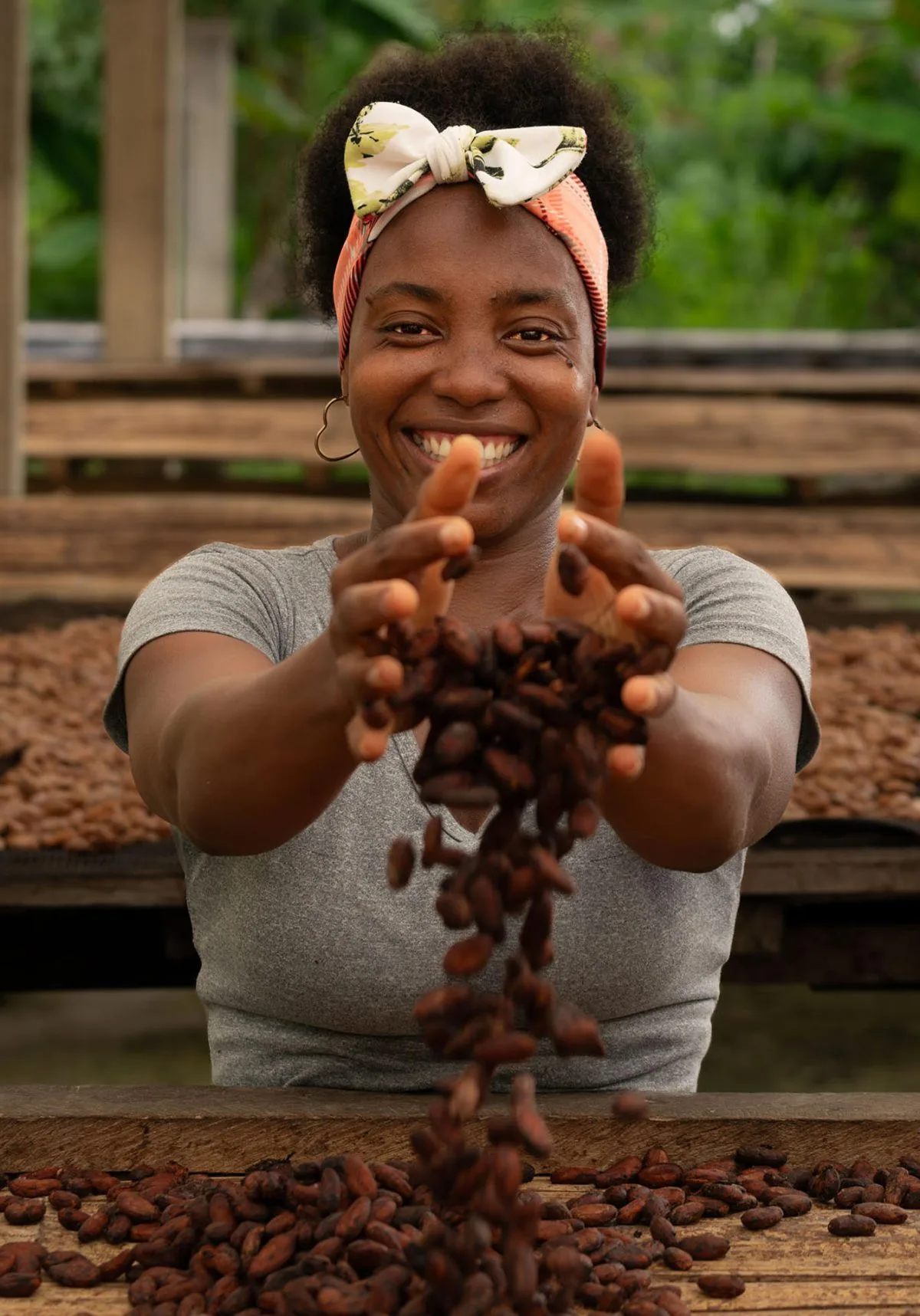 Mujeres del sur de Colombia se unen para cultivar cacao y potenciar su liderazgo femenino