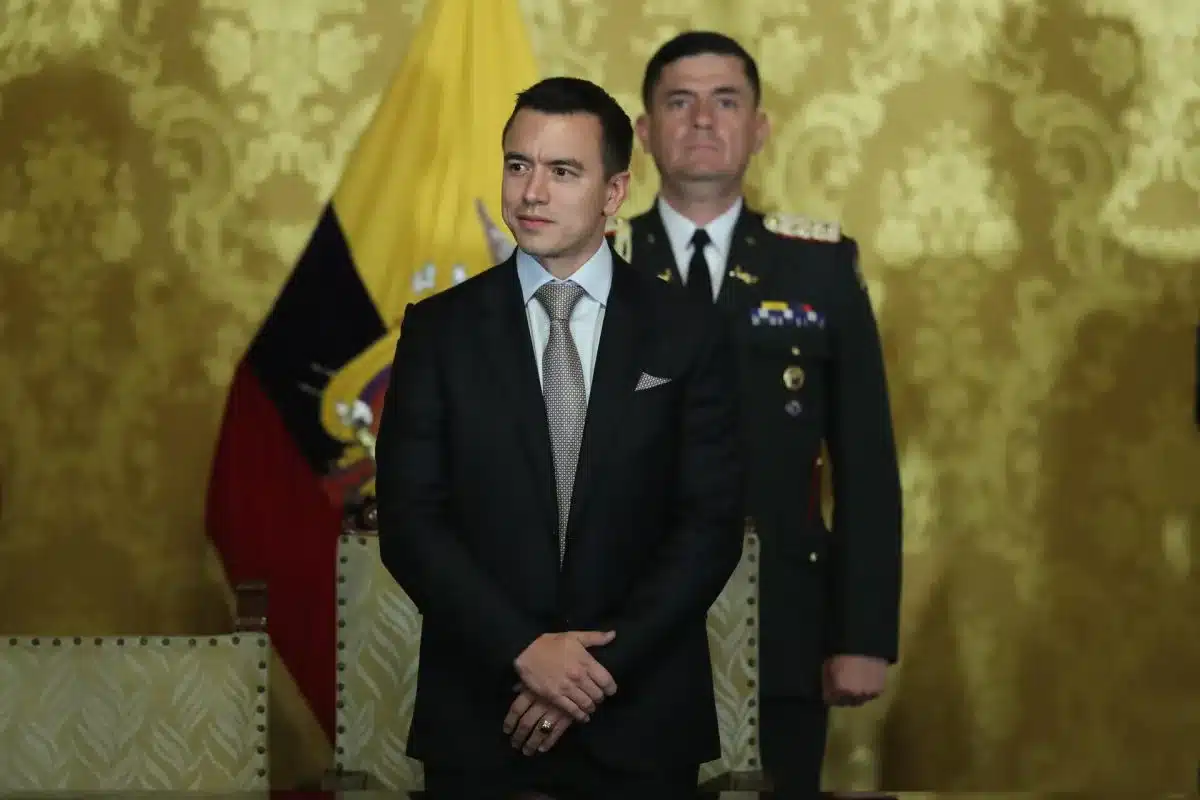 Noboa cumple 36 años en su primera semana como presidente de Ecuador
