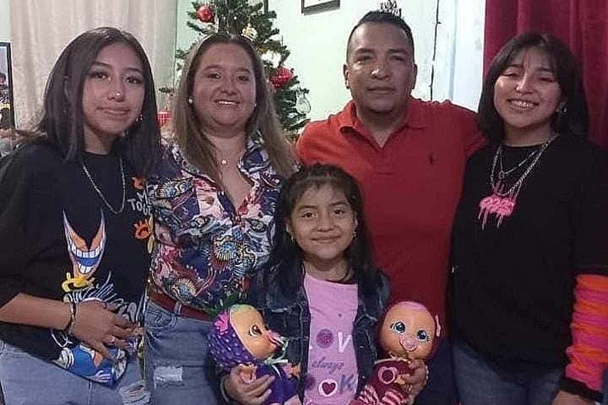 Una Familia De Integrantes Muere Soterrada En Su Vivienda Por