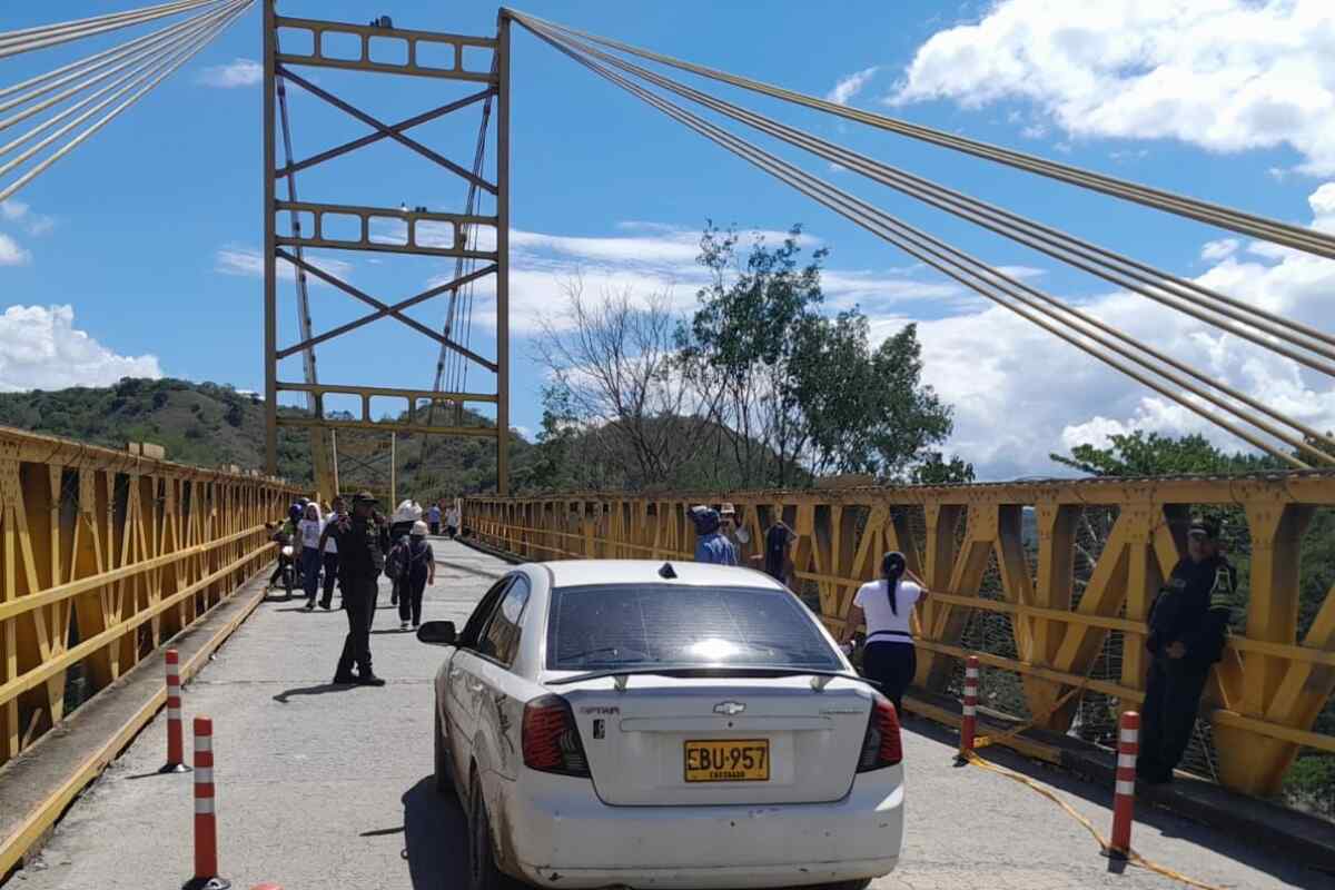 paso por el puente paso real- Santafé de Antioquia