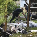 Cinco muertos, entre ellos un niño, al caer una avioneta en un área residencial en Brasil