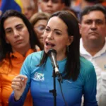 La oposición en Venezuela asegura que "nada ni nadie" la "apartará de la vía electoral"