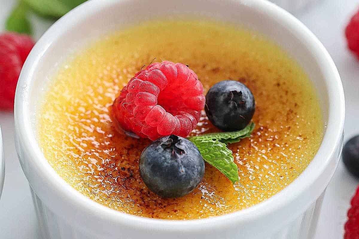 Aprende a hacer un créme brûlée casero con esta receta fácil y rápida