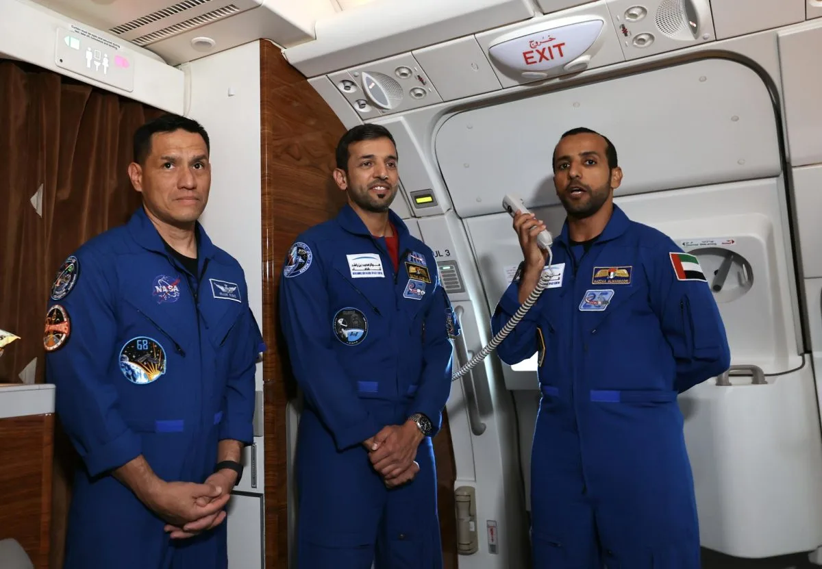 Emiratos nombra un astronauta como ministro en nueva remodelación tras consulta ciudadana