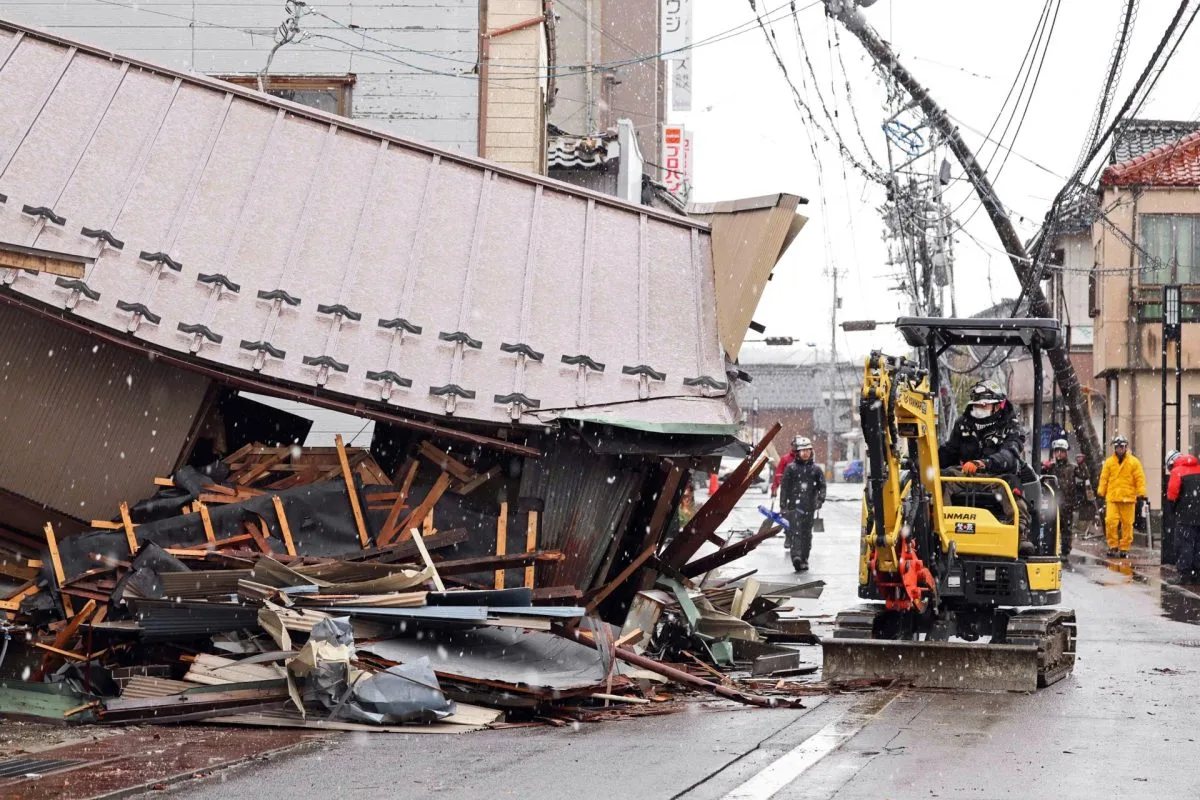 Suben a 161 los muertos por un seísmo en Japón con carreteras aún cortadas en la zona afectada