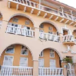 Turista estadounidense fallece en hotel de Cartagena: lo hallaron moribundo en su habitación