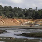 Guatapé, el paraíso colombiano que sufre los estragos de la sequía en su imponente embalse