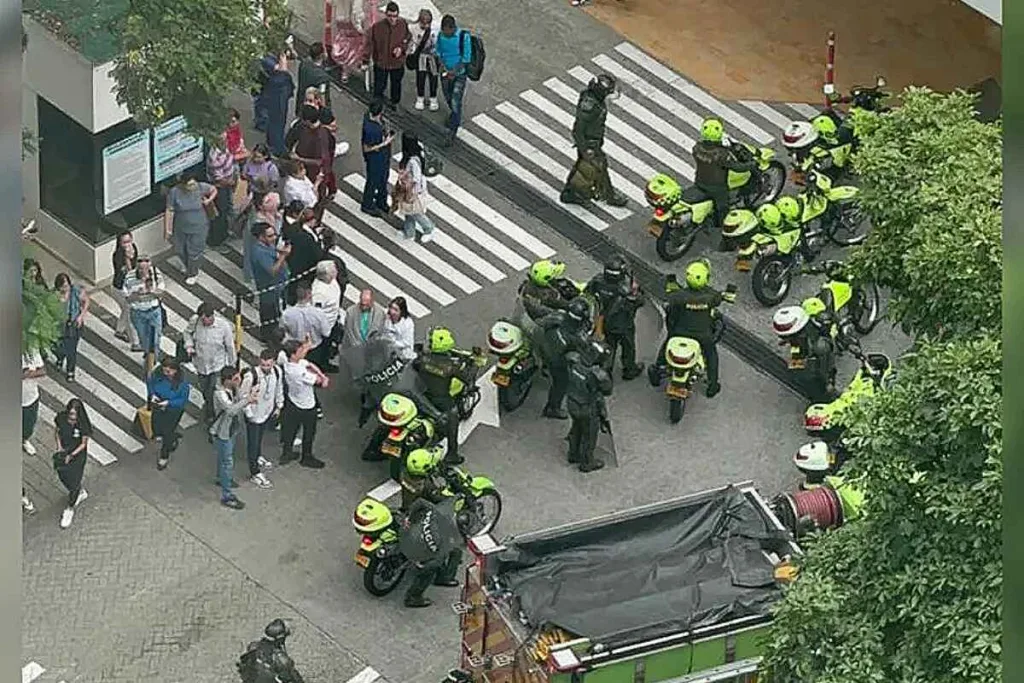 Capturados dos sospechosos tras asesinato de urólogo y posterior incendio en la Clínica Medellín -- Juan Guillermo Aristizábal