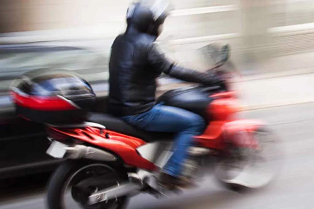 Guía Completa de Conducción Defensiva para Motociclistas
