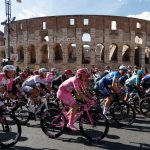 Tadej Pogacar entra en Roma como vencedor del Giro; última etapa para Merlier