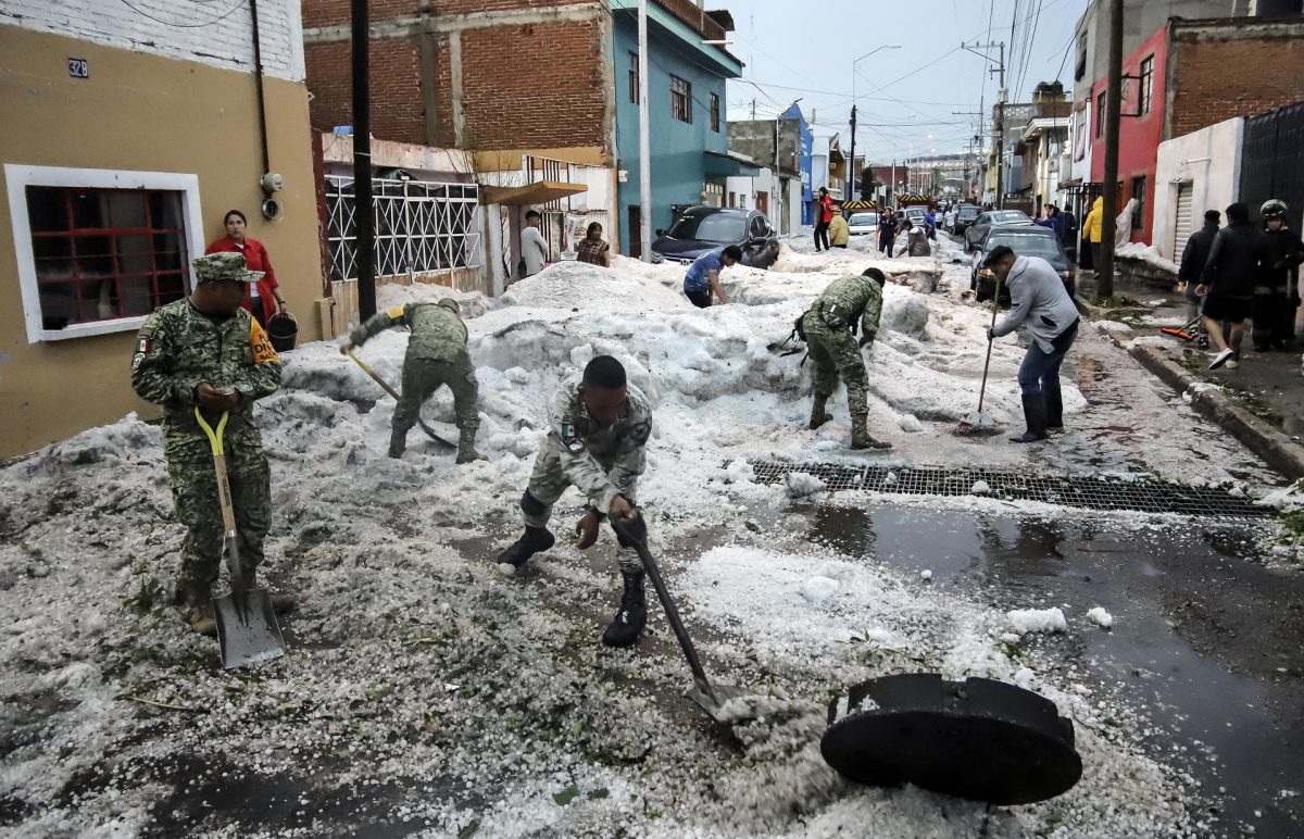 Tormenta y granizada deja múltiples daños materiales en ciudad mexicana de Puebla