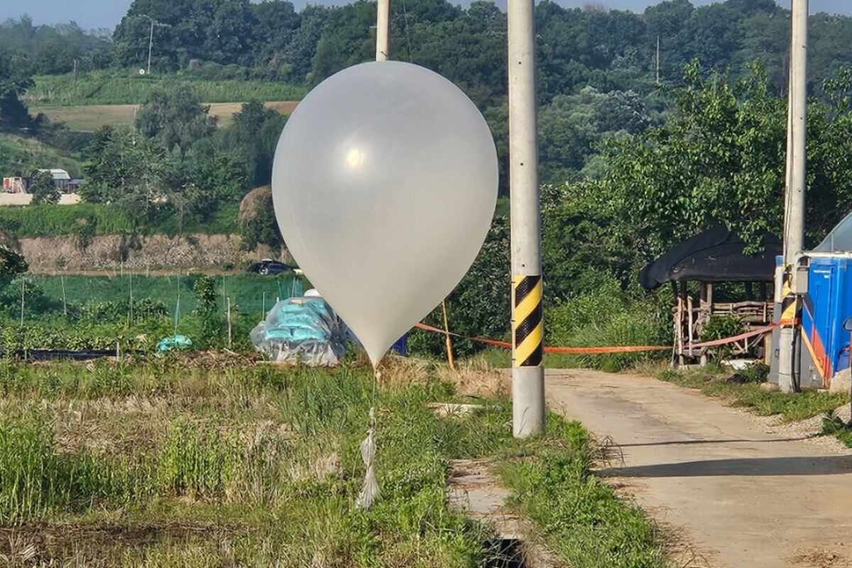 Corea del Sur acusa al Norte de enviar globos con excrementos y basura